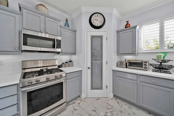 $585,000 | 1397 Empress Lane, Redding, CA 96002