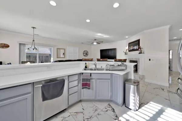 $585,000 | 1397 Empress Lane, Redding, CA 96002