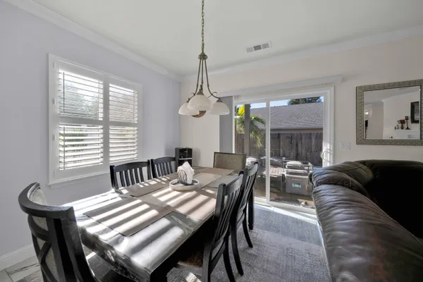 $585,000 | 1397 Empress Lane, Redding, CA 96002