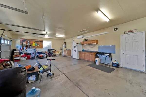 $585,000 | 1397 Empress Lane, Redding, CA 96002