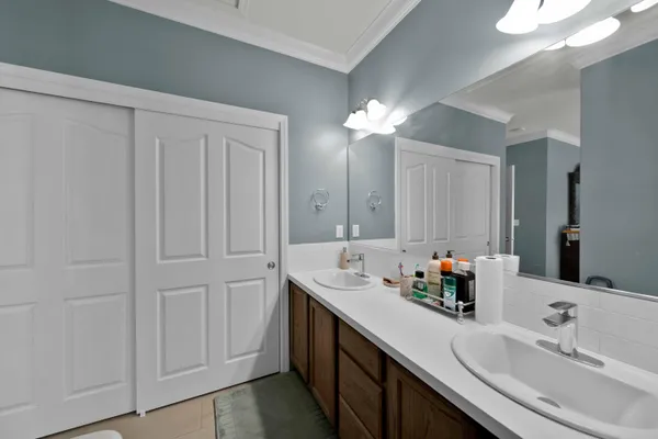 $585,000 | 1397 Empress Lane, Redding, CA 96002