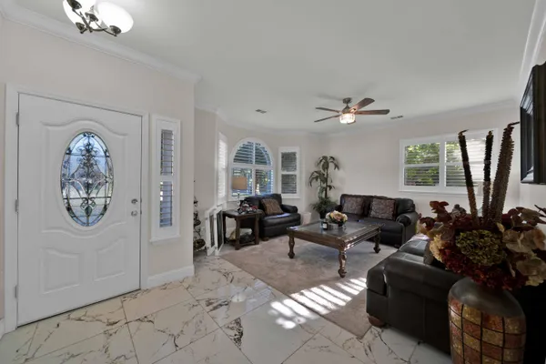 $585,000 | 1397 Empress Lane, Redding, CA 96002