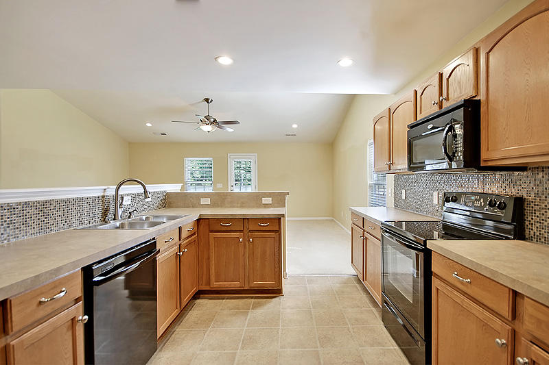 351 Deep River Road Summerville, SC 29486 - Photo 13 of 34 IMG_7078_IMG_7081-copy