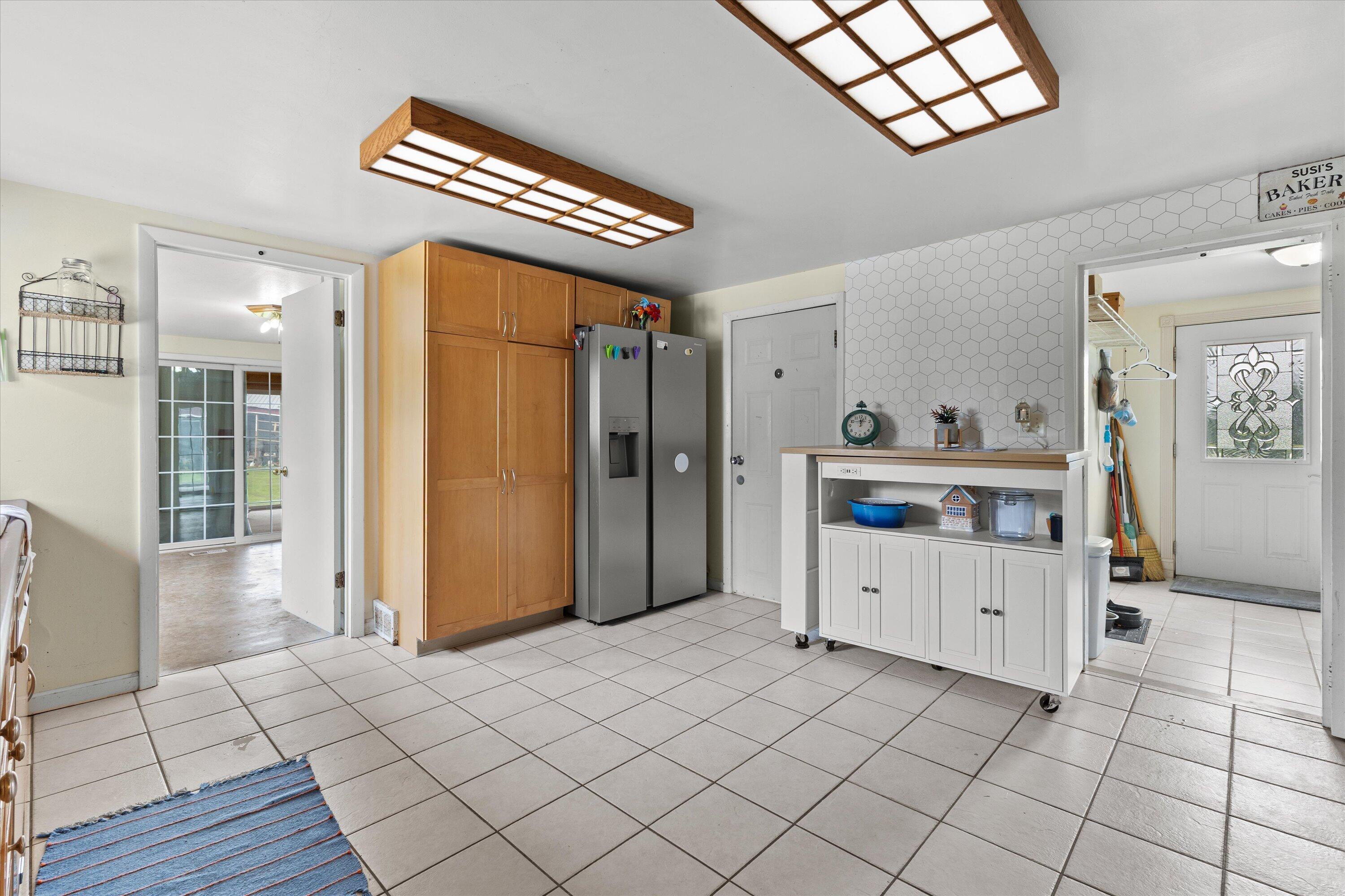 6335 Brever Road Burlington, WI 53105 - Photo 12 of 42 Kitchen