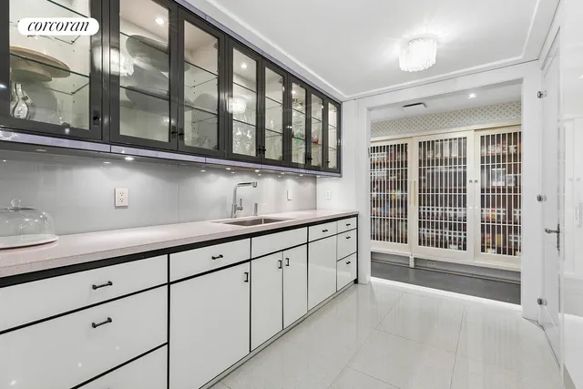 $15,900,000 | 535 West End Avenue, Unit 10 | Upper West Side