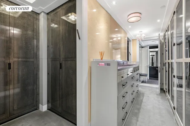 $15,900,000 | 535 West End Avenue, Unit 10 | Upper West Side