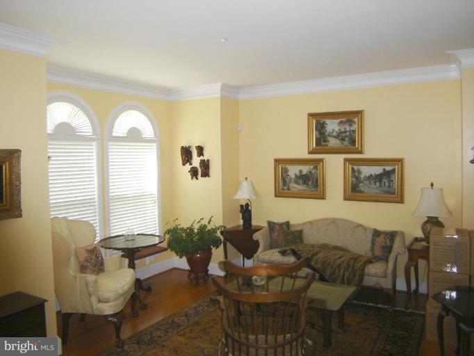 10226 Rutland Round Road, Unit 27 Columbia, MD 21044 - Photo 15 of 30 Living Room #2
