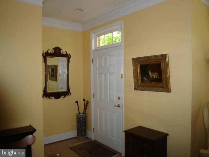 10226 Rutland Round Road, Unit 27 Columbia, MD 21044 - Photo 16 of 30 Entrance / Foyer