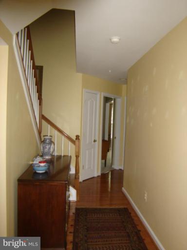 10226 Rutland Round Road, Unit 27 Columbia, MD 21044 - Photo 20 of 30 Hallway
