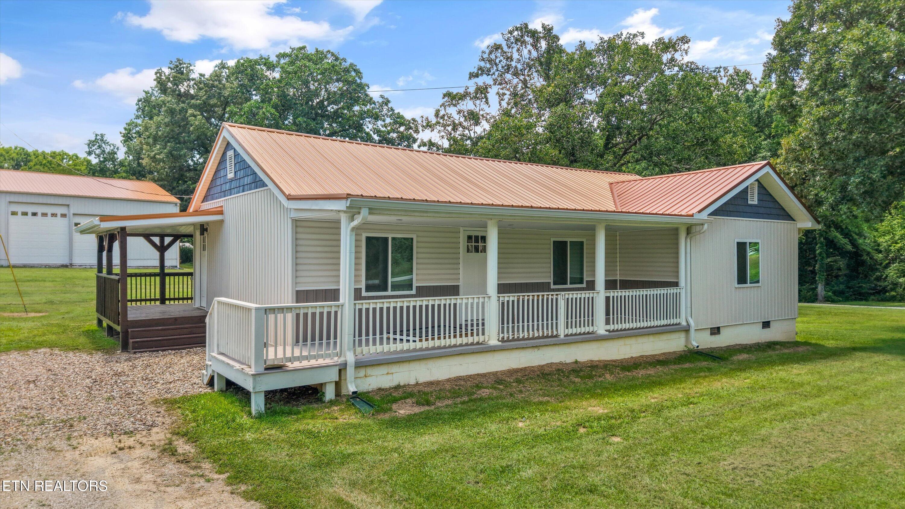 131 Burrville Road Sunbright, TN 37872 - Photo 2 of 55 37-131 Burrville Rd13