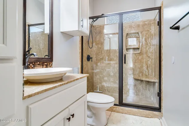 $2,700 | 141 Kingspointe Circle, Lafayette, LA 70508