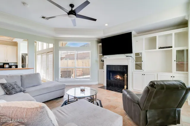 $2,700 | 141 Kingspointe Circle, Lafayette, LA 70508