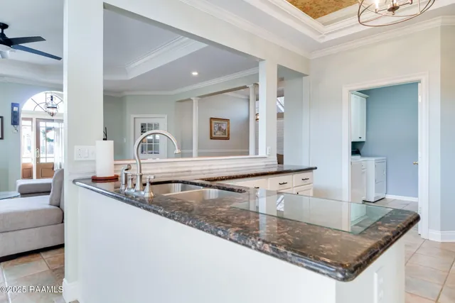 $2,700 | 141 Kingspointe Circle, Lafayette, LA 70508