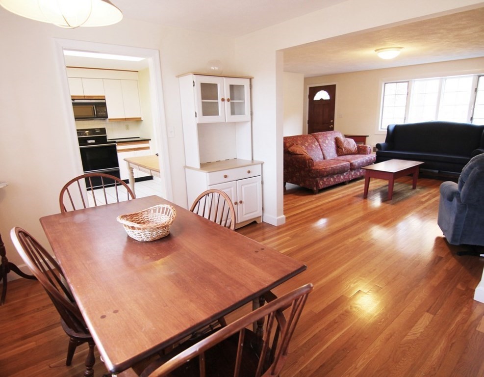 16 Meadowbrook Road Bedford, MA 01730 - Photo 5 of 22 Gallery Image 5