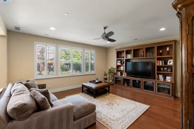 $2,100,000 | 5408 Stockton Loop, Livermore, CA 94550