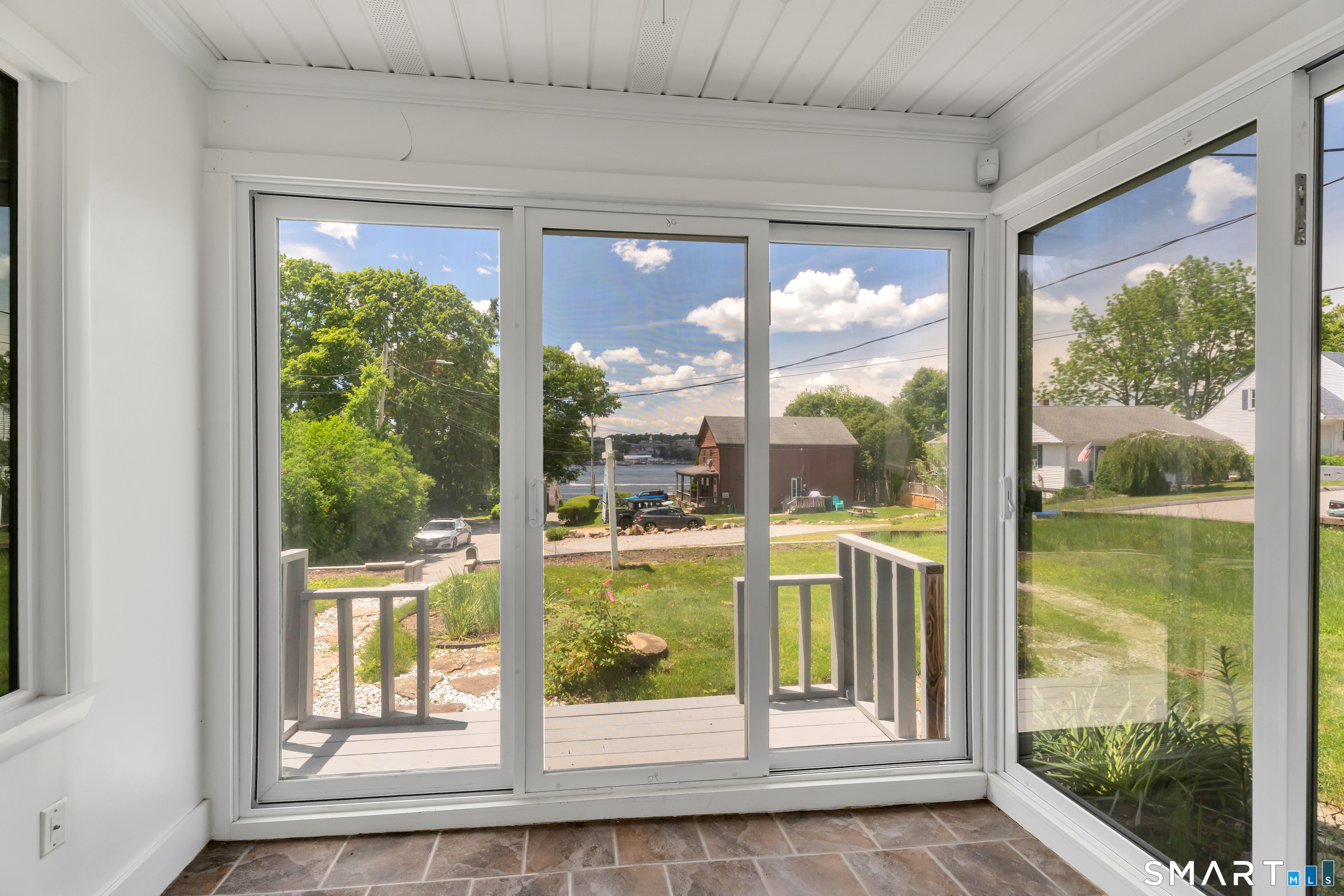 310 Lestertown Road Groton, CT 06340 - Photo 4 of 40