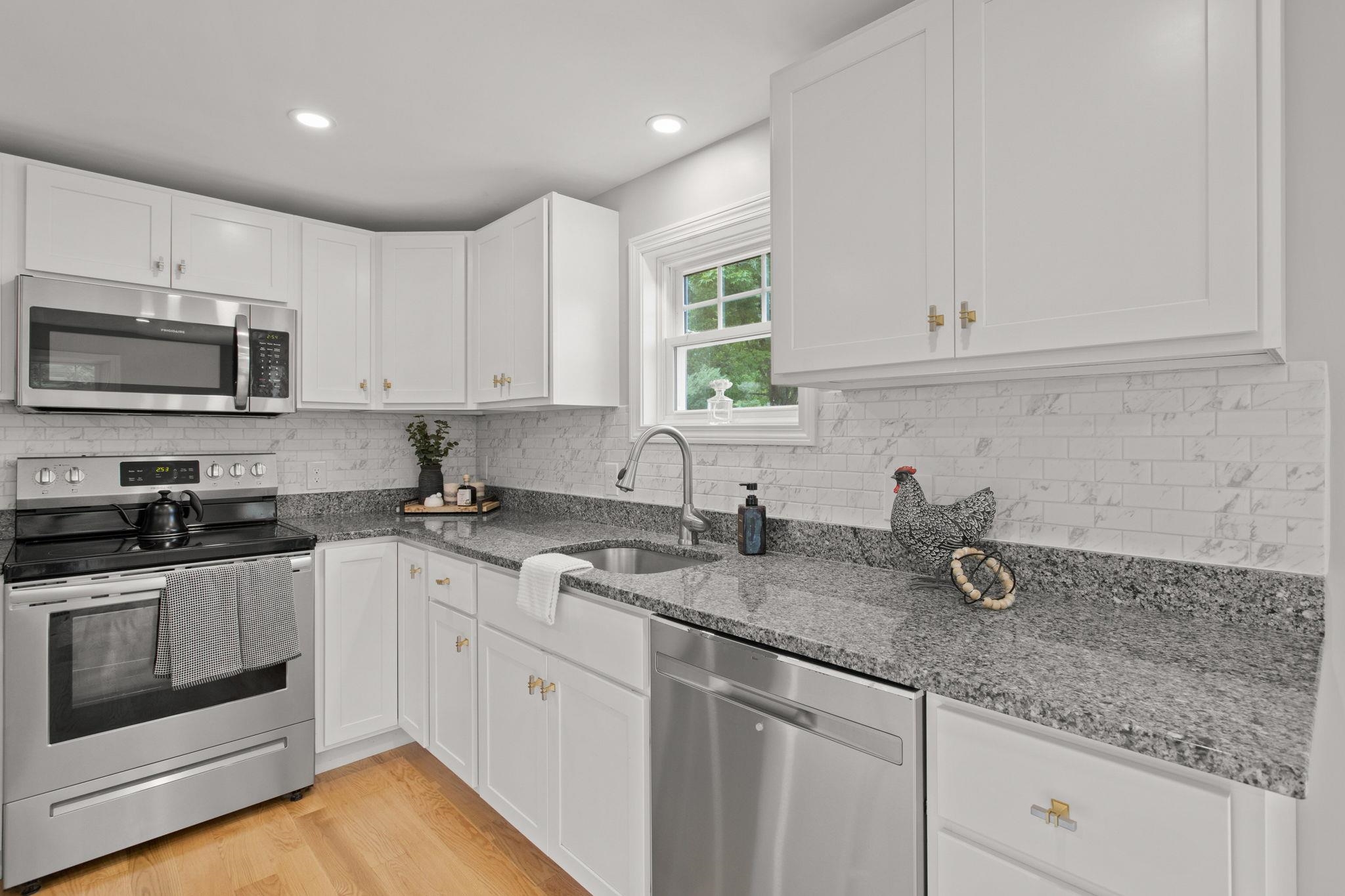 74 Little River Road Kingston, NH 03848 - Photo 23 of 46