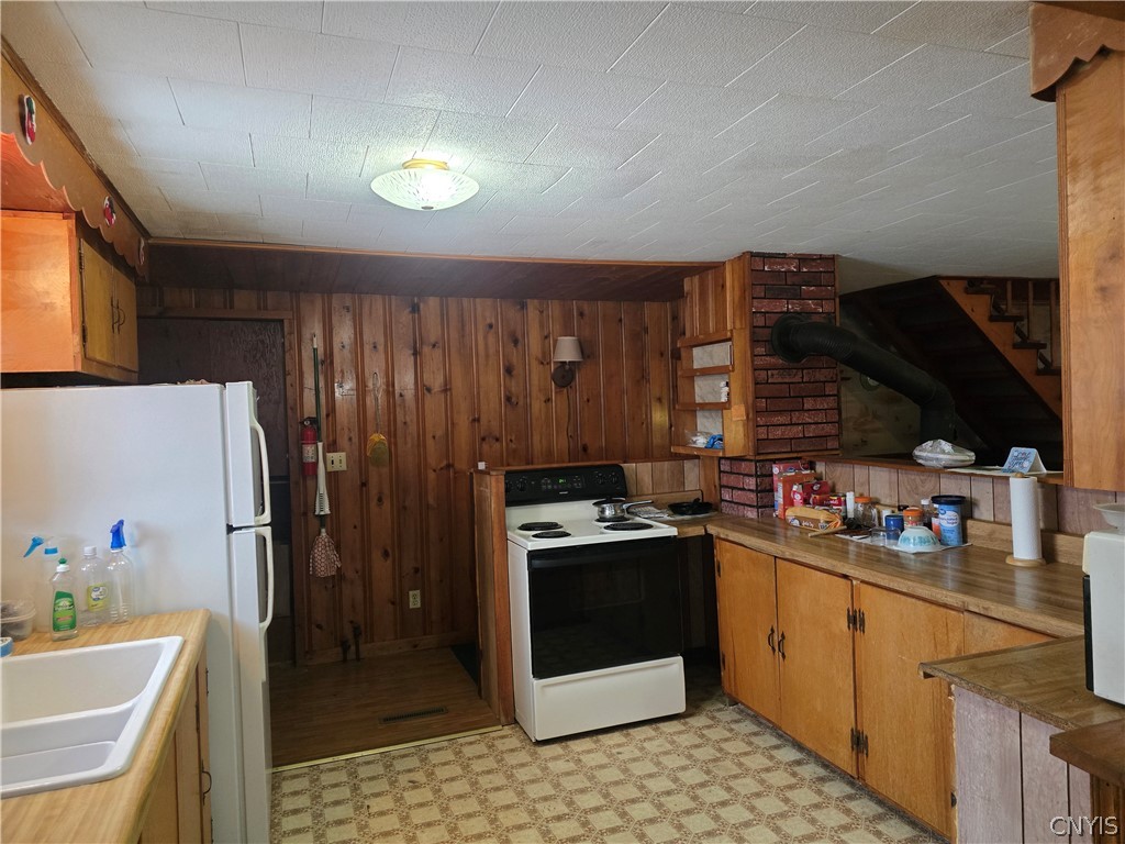 138 Ritchie Road Fulton, NY 13069 - Photo 12 of 26