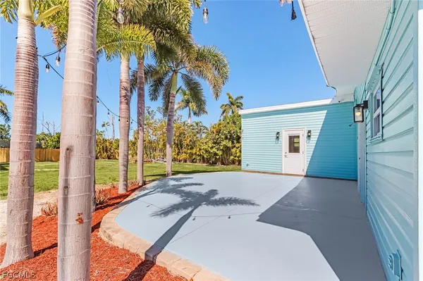 $2,500 | 2371 Baybreeze Street, St. James City, FL 33956