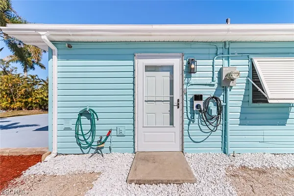 $2,500 | 2371 Baybreeze Street, St. James City, FL 33956