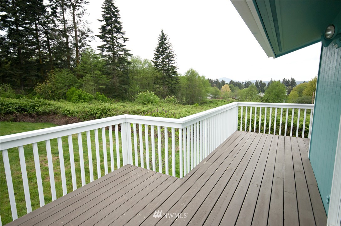 5021 Bakerview Road Oak Harbor, WA 98277 - Photo 8 of 12 Gallery Image 8