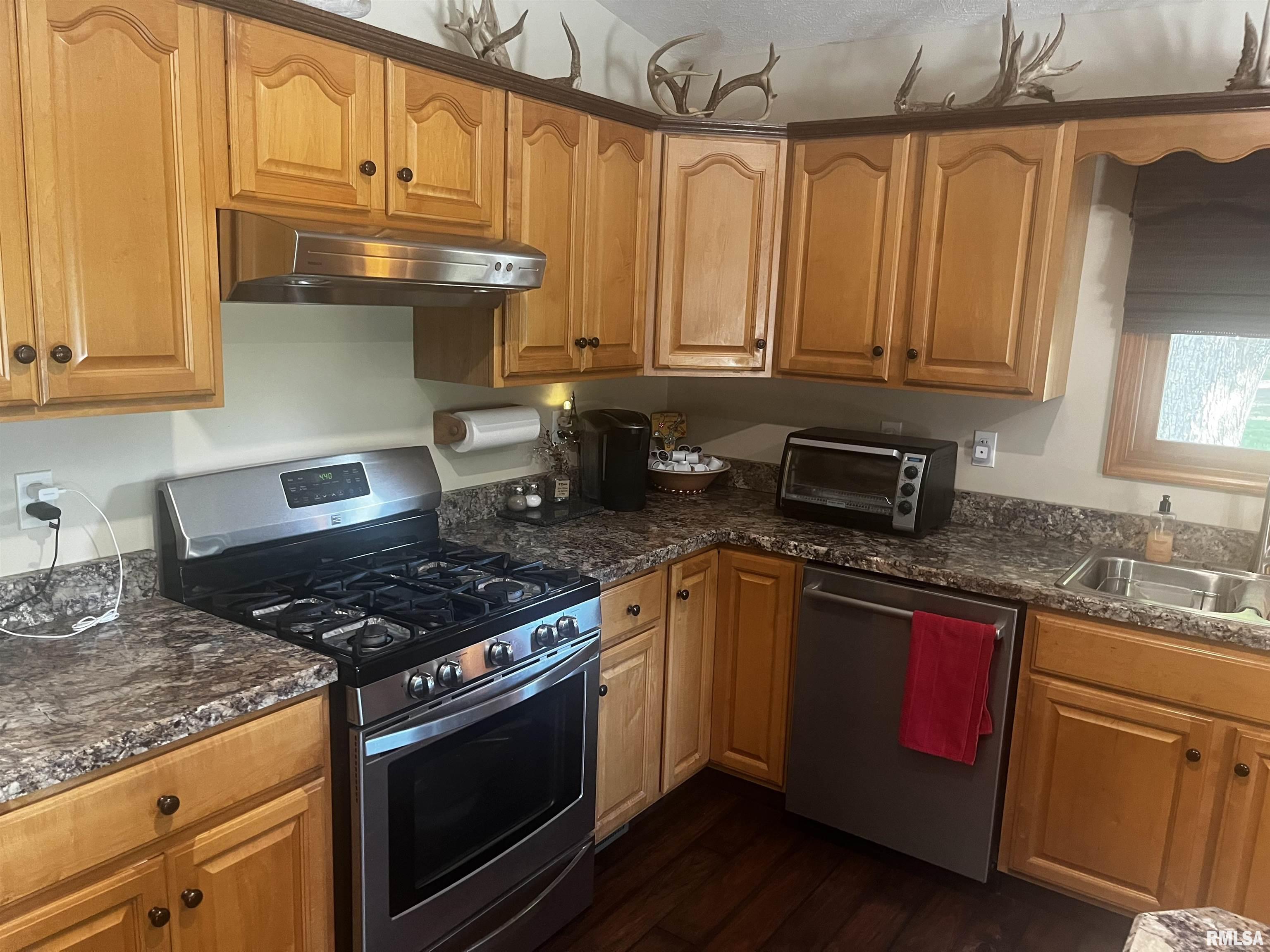 8847 Hickory Ridge Road Murphysboro, IL 62966 - Photo 9 of 45 Gallery Image 9