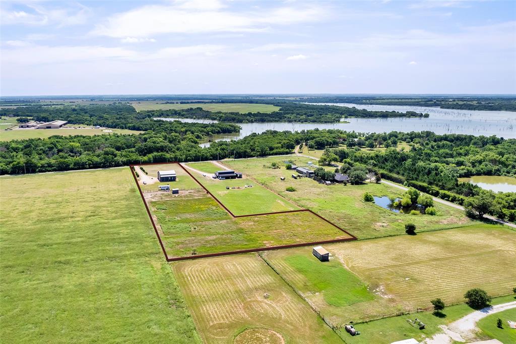 855 Buck Creek Road Tioga, TX 76271 - Photo 22 of 27 a view of an ocean