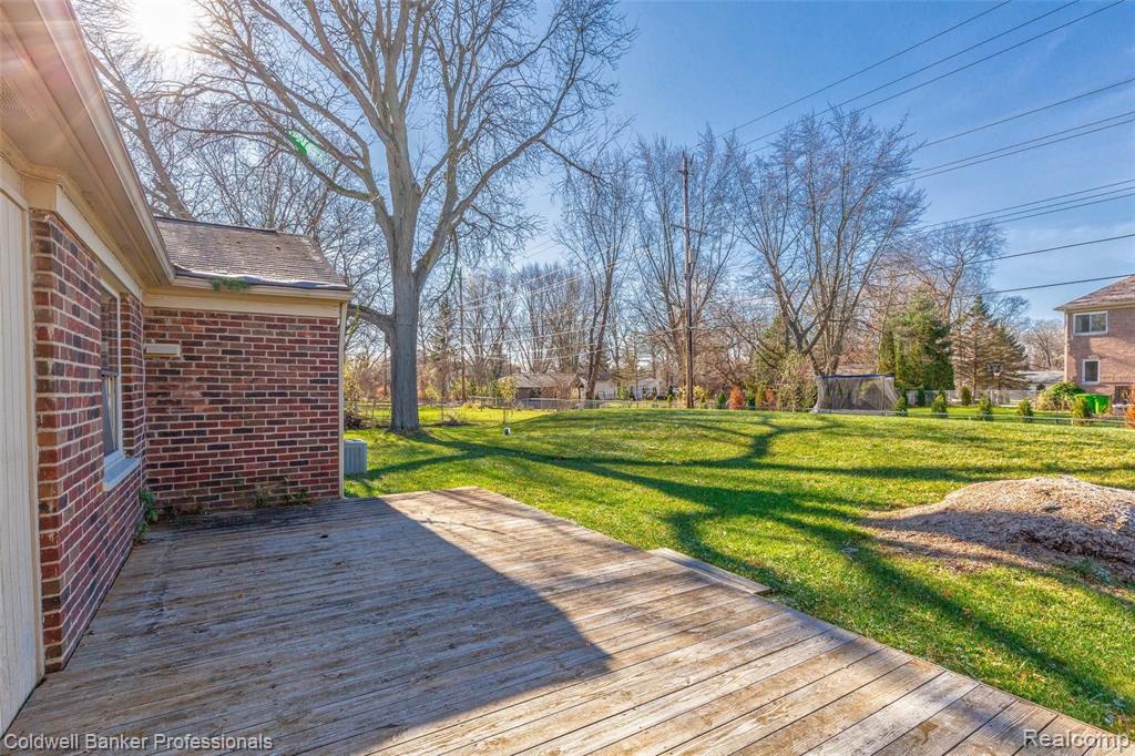 6650 Inkster Road West Bloomfield, MI 48322 - Photo 13 of 38