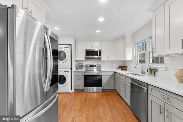 $639,900 | 6037 Meyers Landing Court, Burke, VA 22015