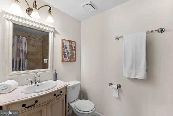 $639,900 | 6037 Meyers Landing Court, Burke, VA 22015