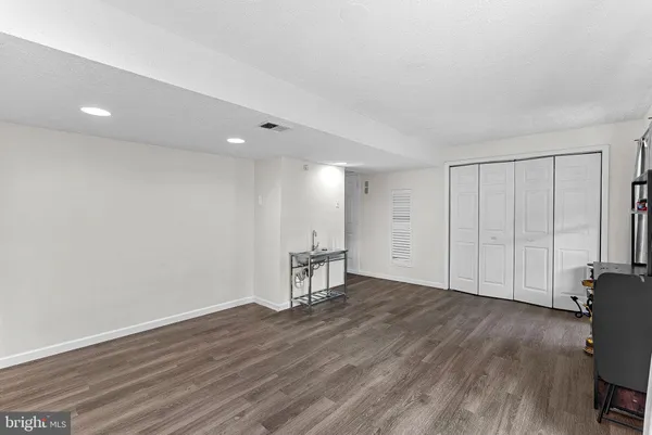 $639,900 | 6037 Meyers Landing Court, Burke, VA 22015