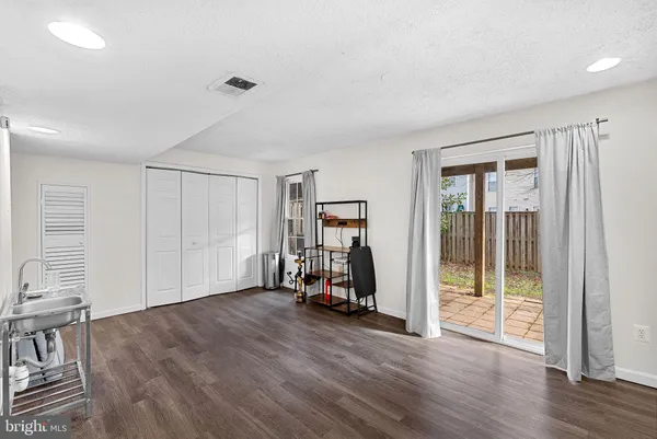 $639,900 | 6037 Meyers Landing Court, Burke, VA 22015