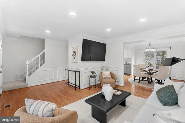 $639,900 | 6037 Meyers Landing Court, Burke, VA 22015