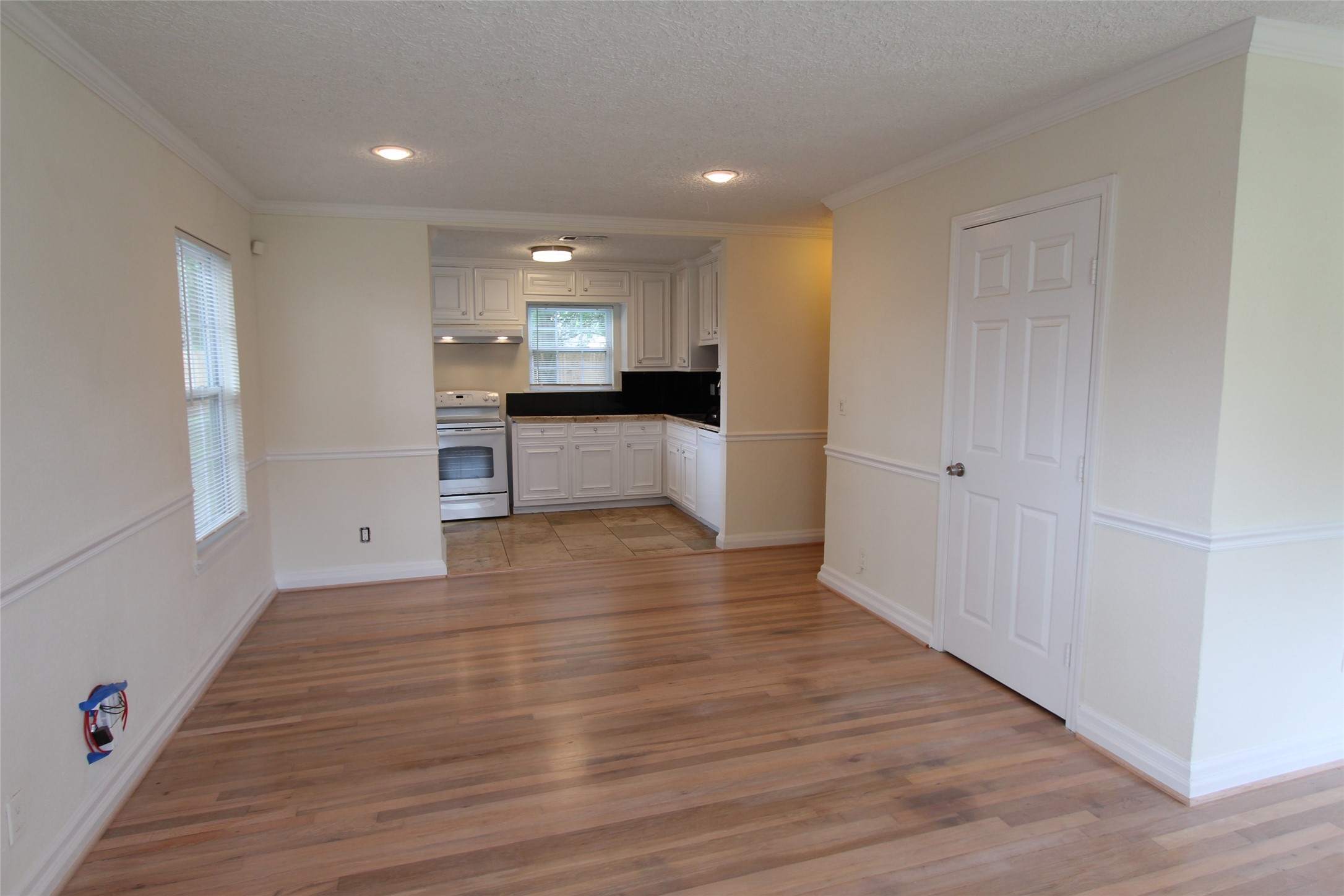 6630 Corbin Street Houston, TX 77055 - Photo 2 of 13