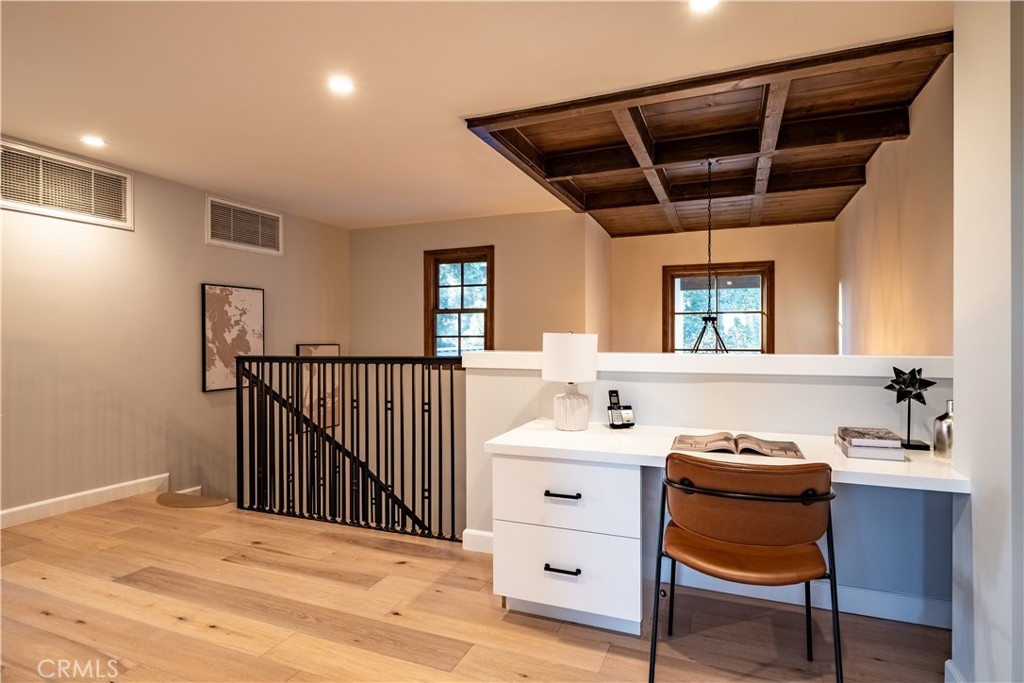 556 Camillo Road Sierra Madre, CA 91024 - Photo 38 of 52 a bedroom with a bed a desk and chair