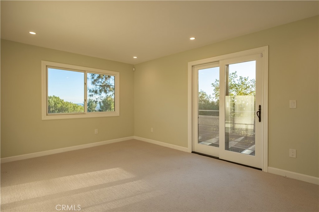 556 Camillo Road Sierra Madre, CA 91024 - Photo 50 of 52 a view of an empty room with a window