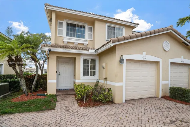 $460,000 | 5951 Royal Way, Tamarac, FL 33321