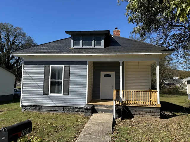 $1,100 | 726 Childers Street, Pulaski, TN 38478