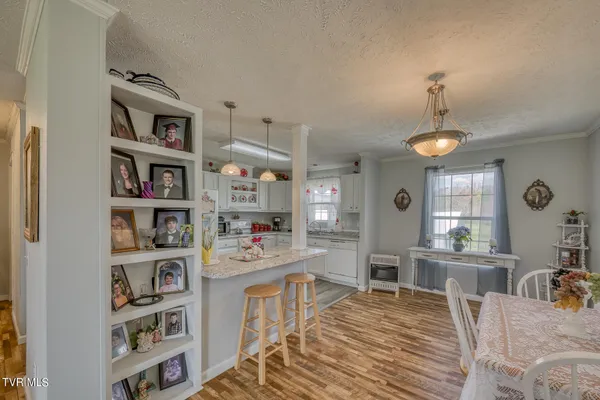 $199,900 | 928 Highway 421 North, Mountain City, TN 37683