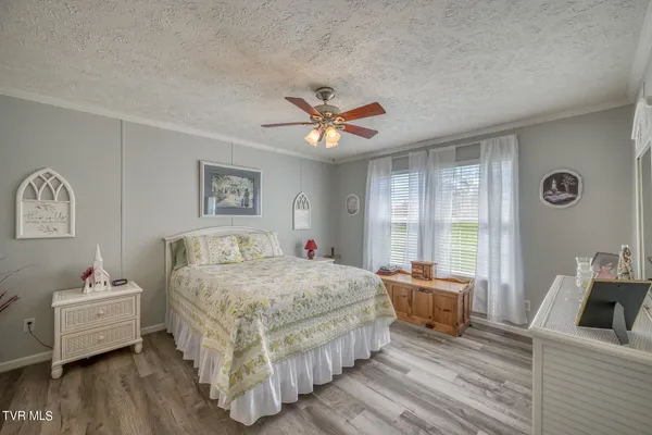 $199,900 | 928 Highway 421 North, Mountain City, TN 37683