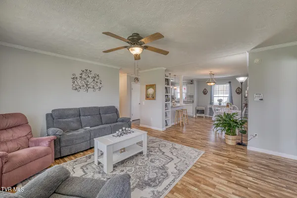 $199,900 | 928 Highway 421 North, Mountain City, TN 37683