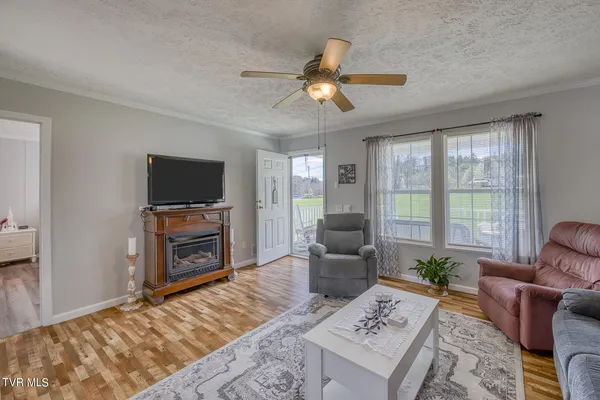 $199,900 | 928 Highway 421 North, Mountain City, TN 37683