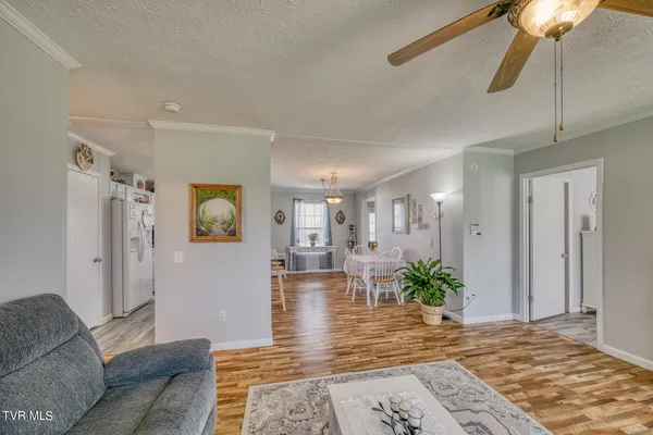 $199,900 | 928 Highway 421 North, Mountain City, TN 37683
