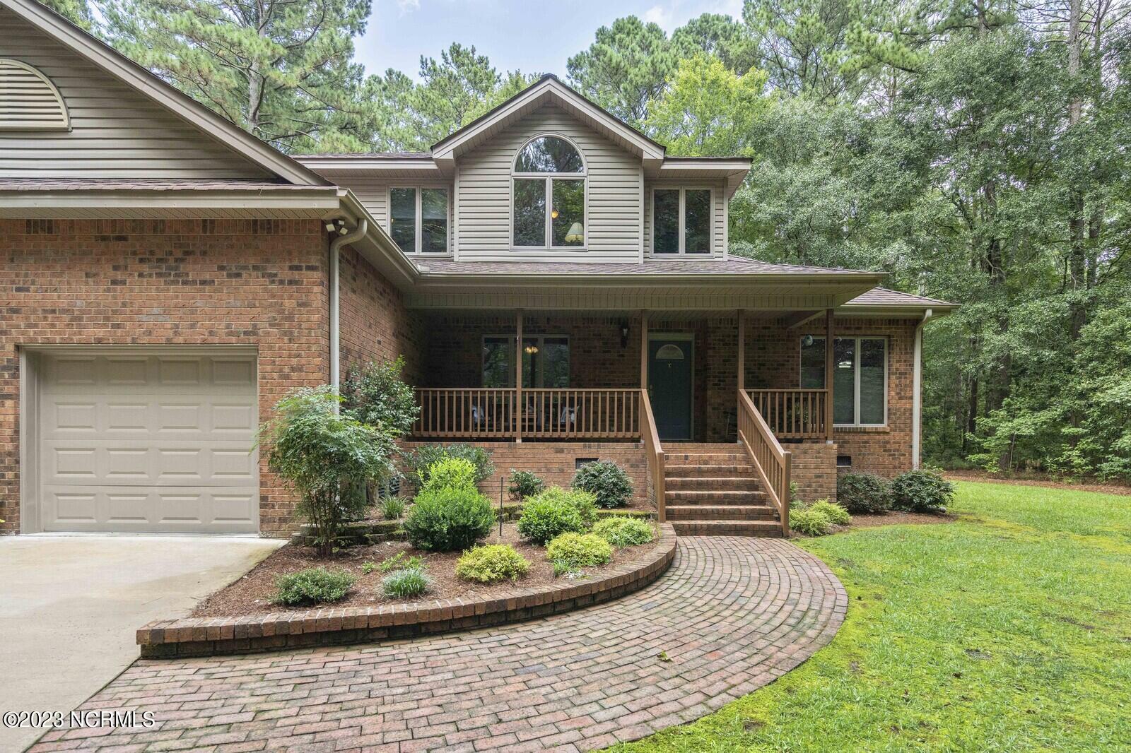 103 Pelican Bay Road Washington, NC 27889 - Photo 3 of 95 03_DSC05938_mls