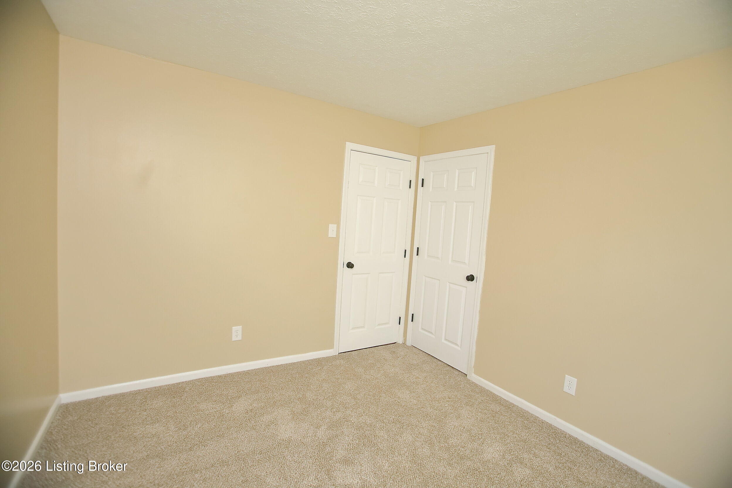 4489 Shepherdsville Road Elizabethtown, KY 42701 - Photo 27 of 51 Bedroom 3