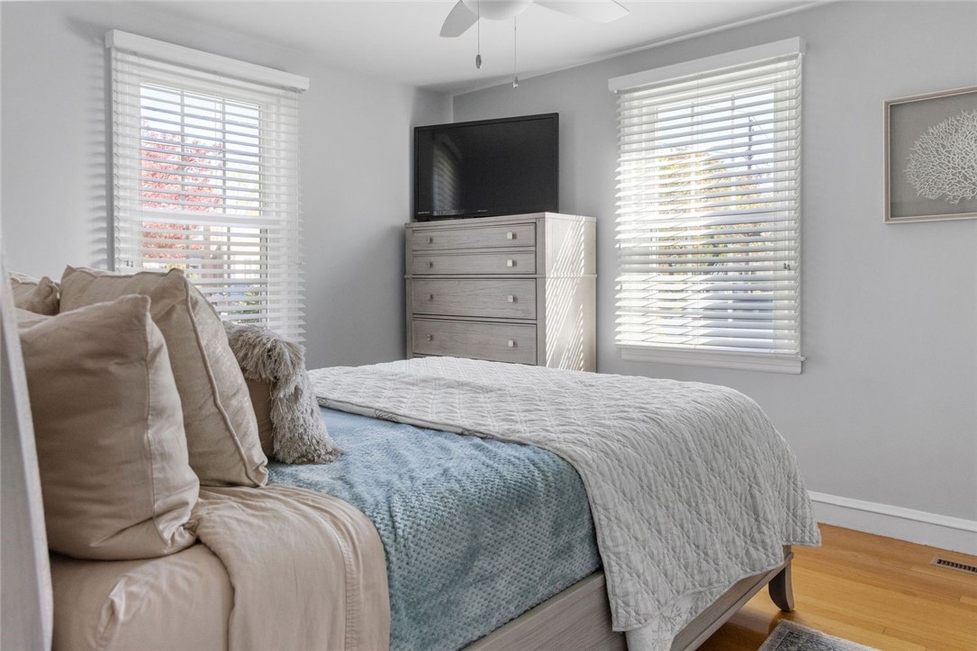 47 Willow Drive Cranston, RI 02920 - Photo 15 of 26