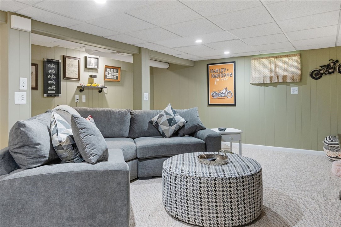 47 Willow Drive Cranston, RI 02920 - Photo 17 of 26