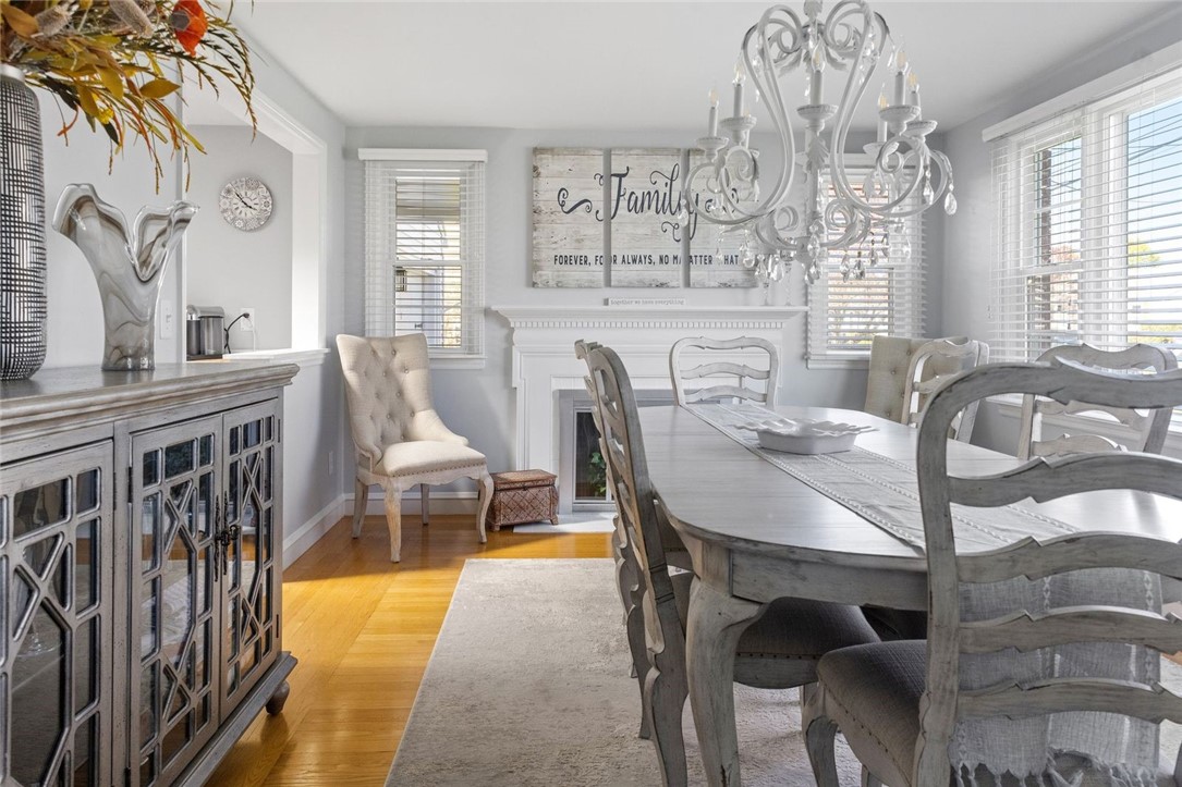 47 Willow Drive Cranston, RI 02920 - Photo 5 of 26