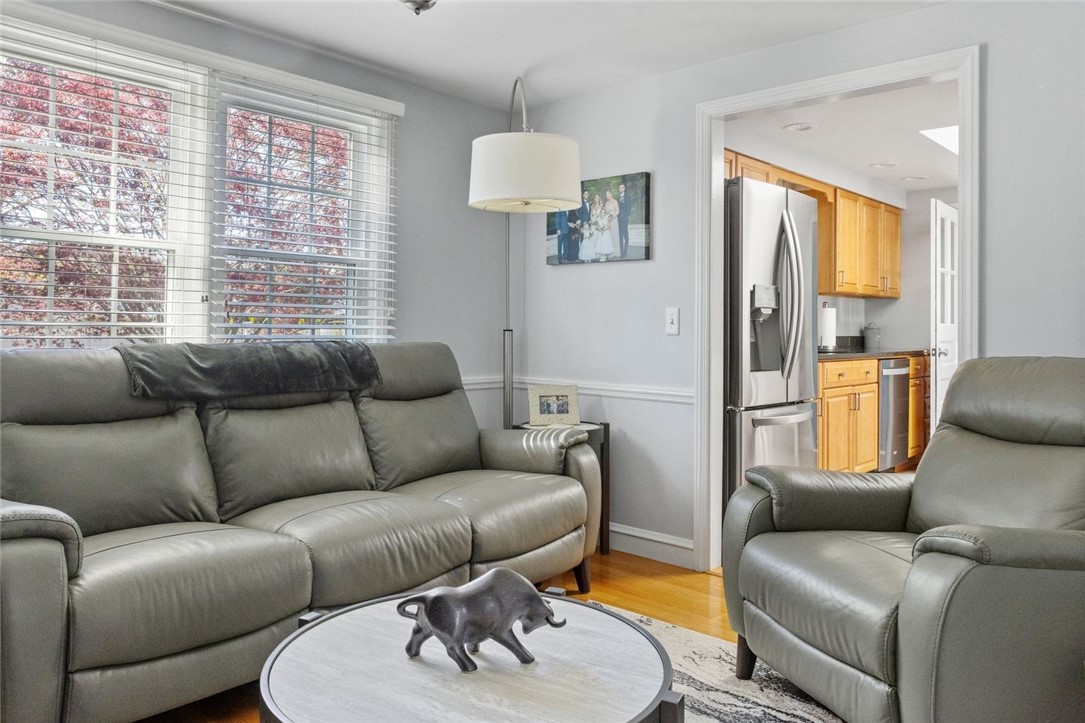 47 Willow Drive Cranston, RI 02920 - Photo 10 of 26