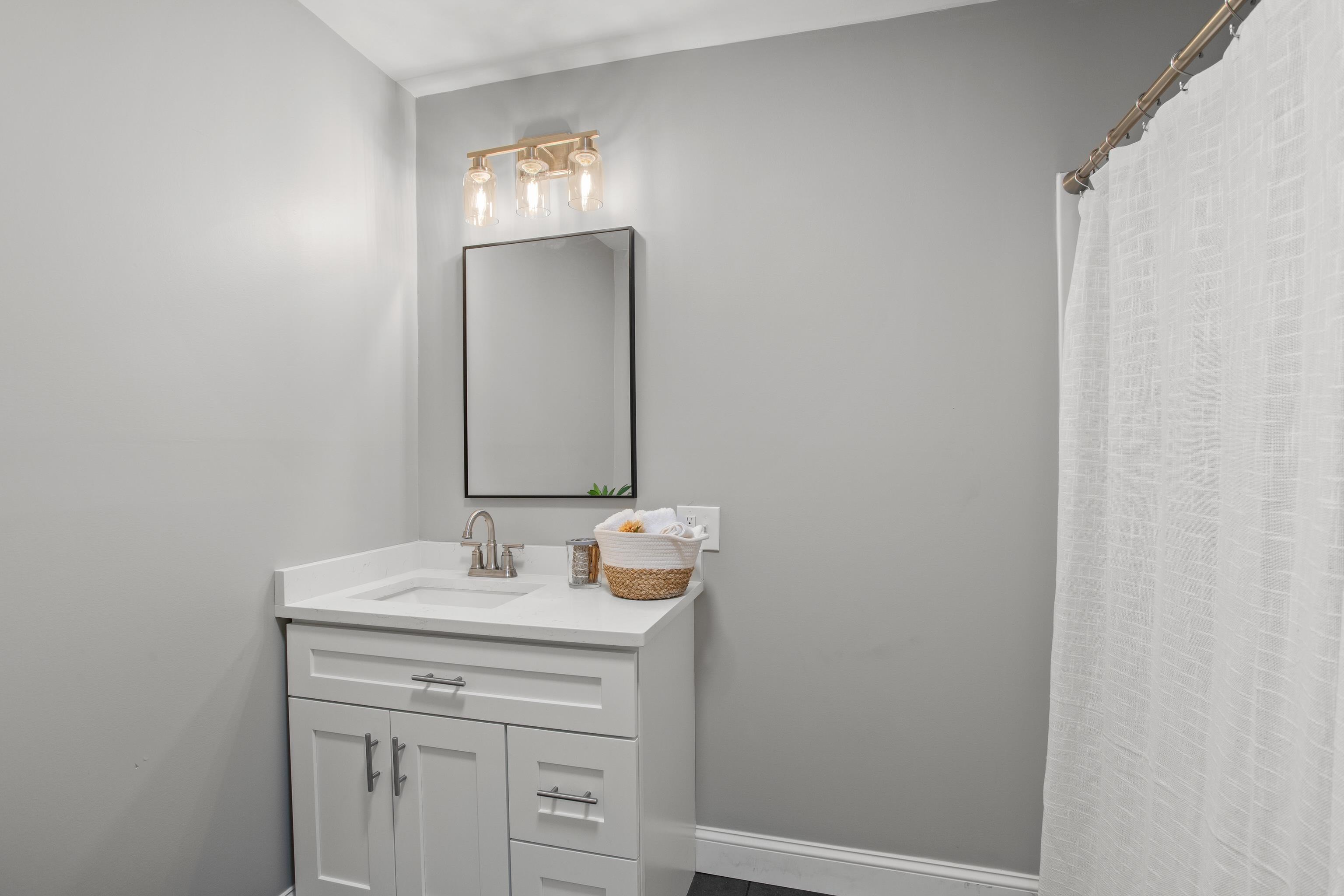 45 Rolfe Street Concord, NH 03303 - Photo 29 of 53 Gallery Image 29